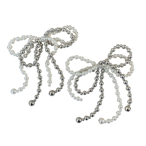 2 Pcs Pearls Bow Shoe Charms for Sneakers Elegant DIY Shoe Lace Decoration Buckle Pearl Beaded Chain Accessories for Women Dress Shoes Wedding Gift Jewelry (1 Pair White and Silver)