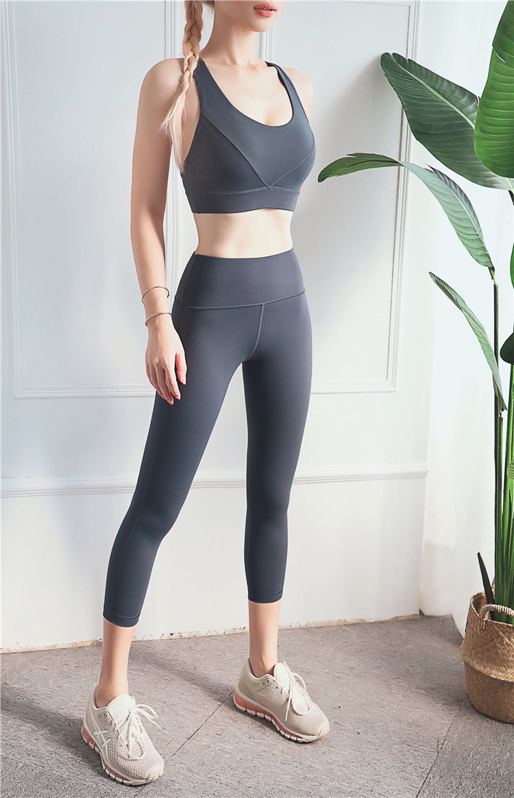 2019 New Women's Sports Bra with Stylish Back Design