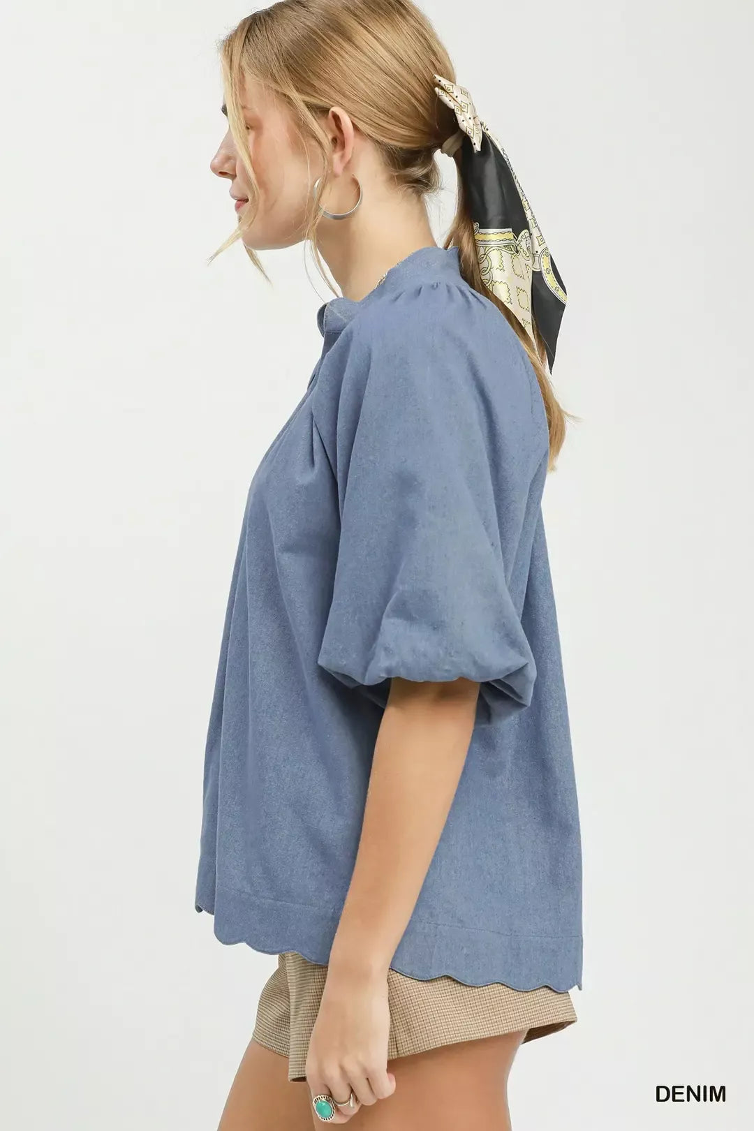 Umgee Chambray Scallop Hem Puff Sleeve Top