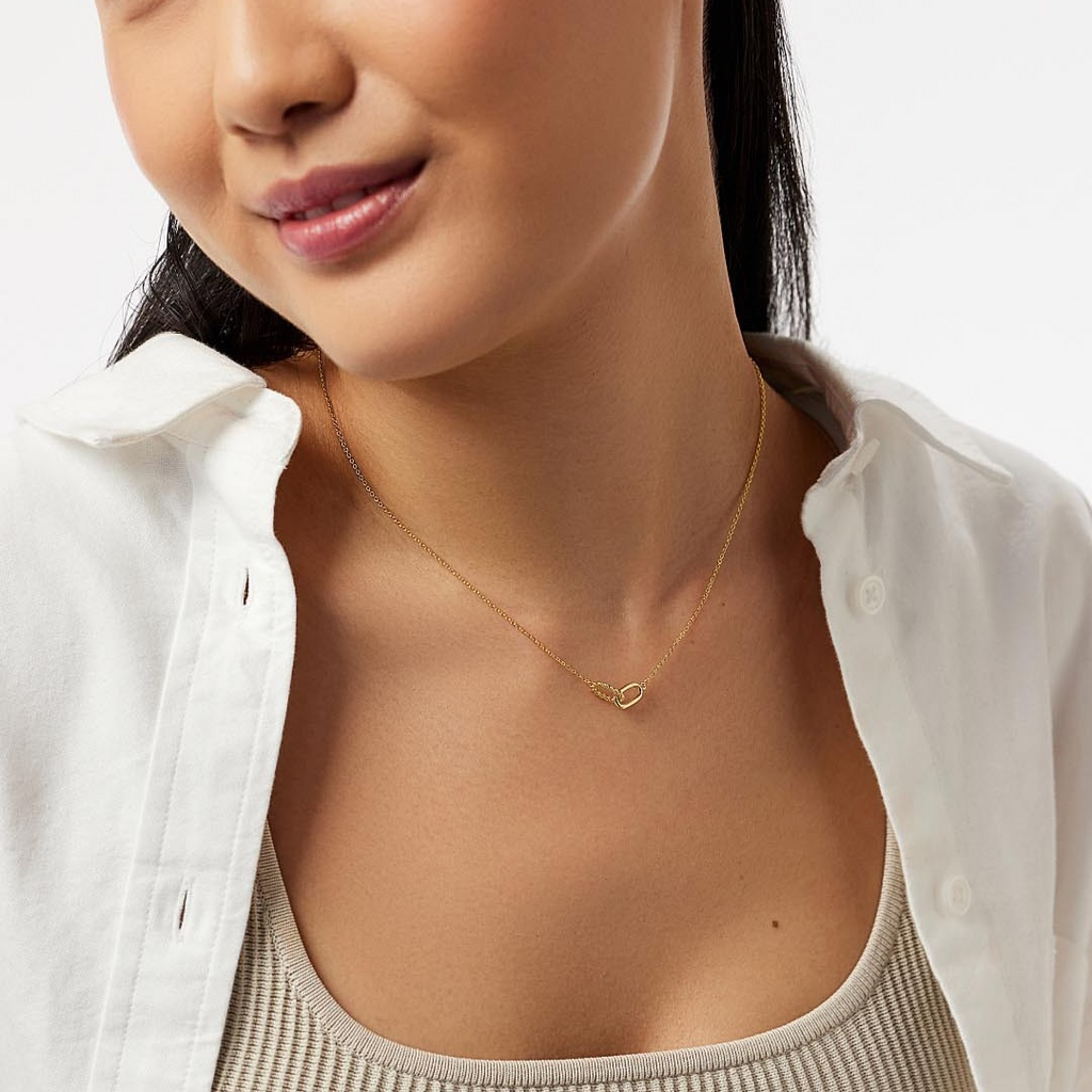 Interlocking Double Ring Pendant Necklace – Elegant Clavicle Chain