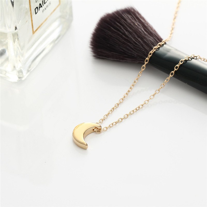 Trendy Moon and Crescent Pendant Short Necklace