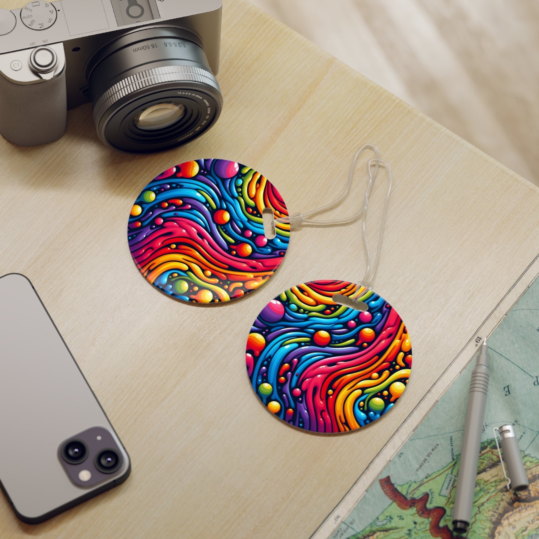 Bespattered Facade Rainbow Flow Round Luggage Tag