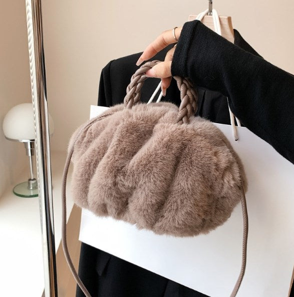 Fashionable Plush Bucket Bag for Women (2020 New Style)