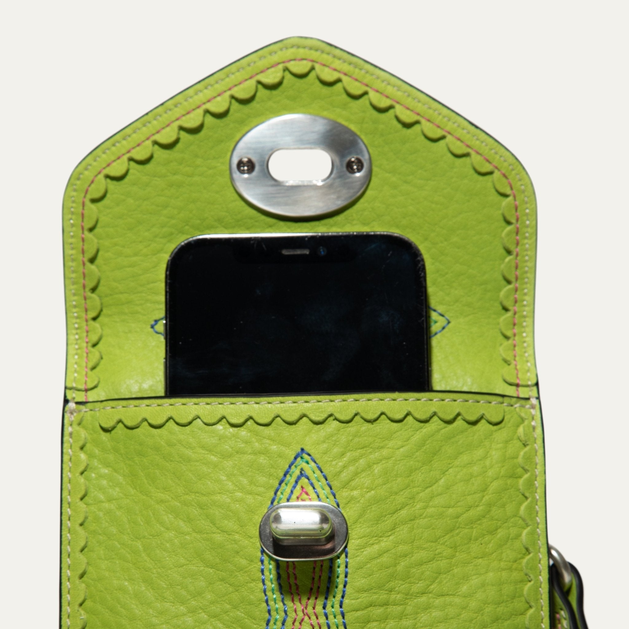 LASSO PHONE CROSSBODY