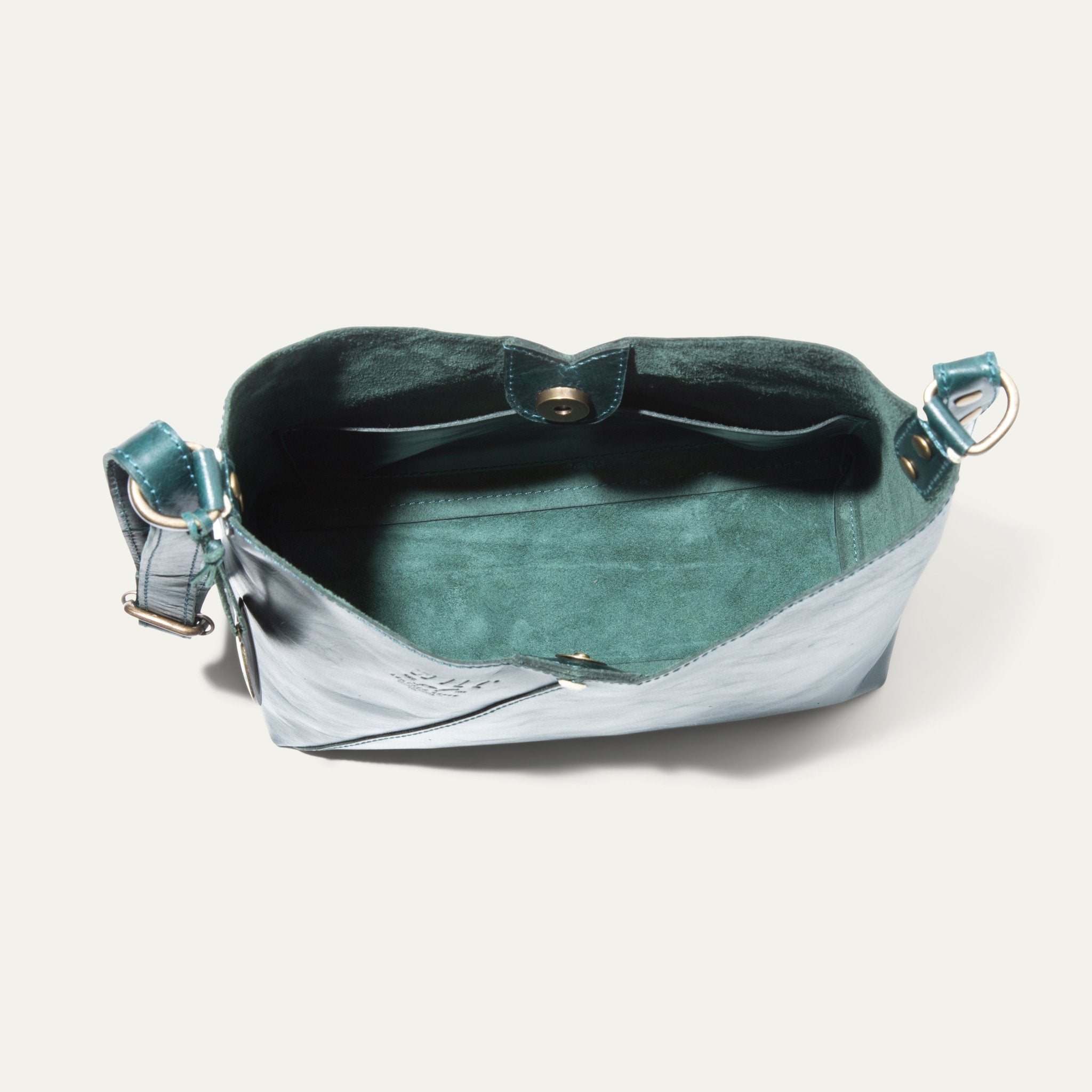 Simple Mini "V" Hobo