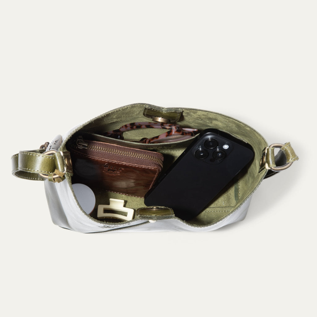 Simple Mini "V" Hobo