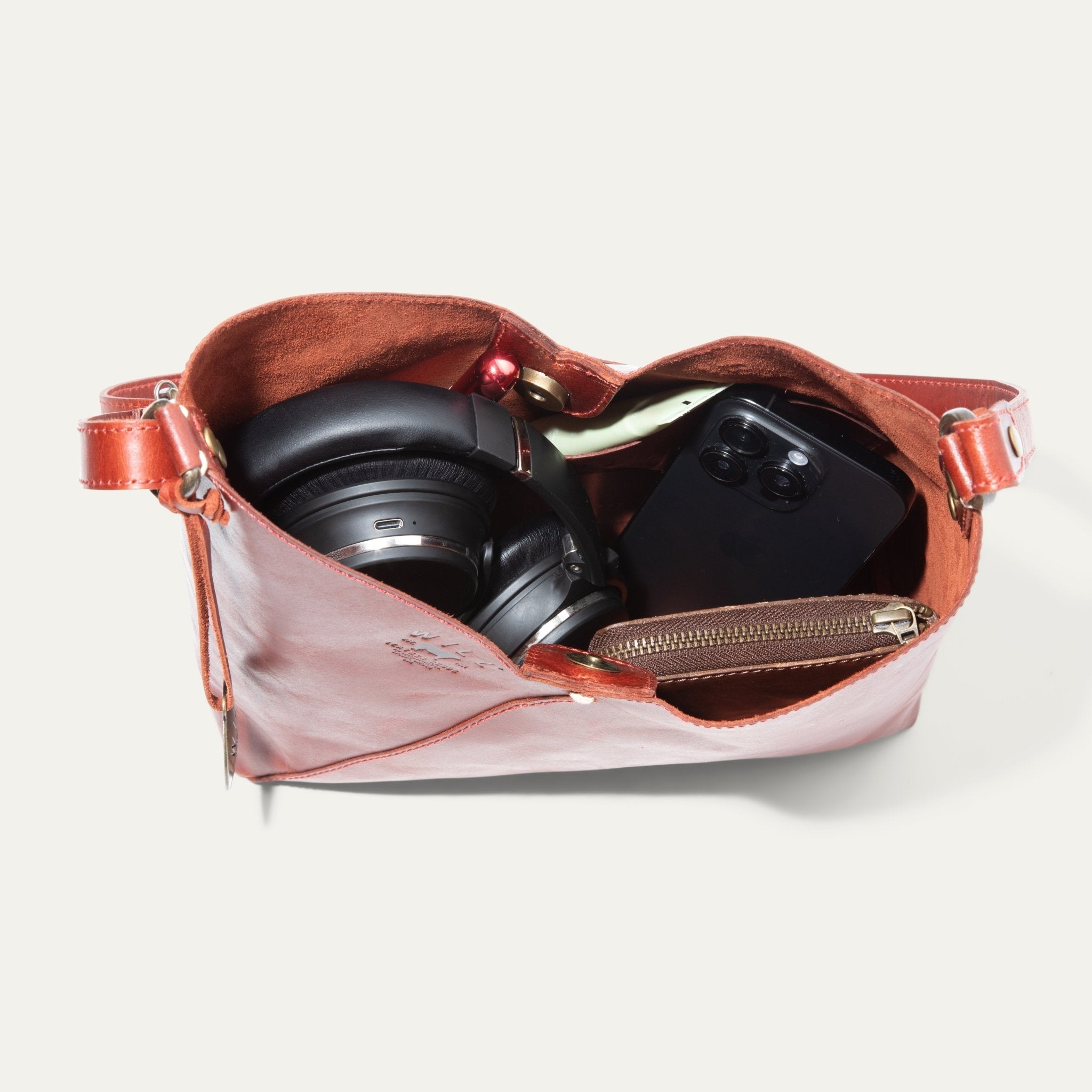 Simple Mini "V" Hobo