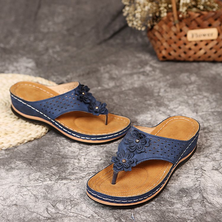 Women's Hollow Platform Sandals - Fashionable Slippers