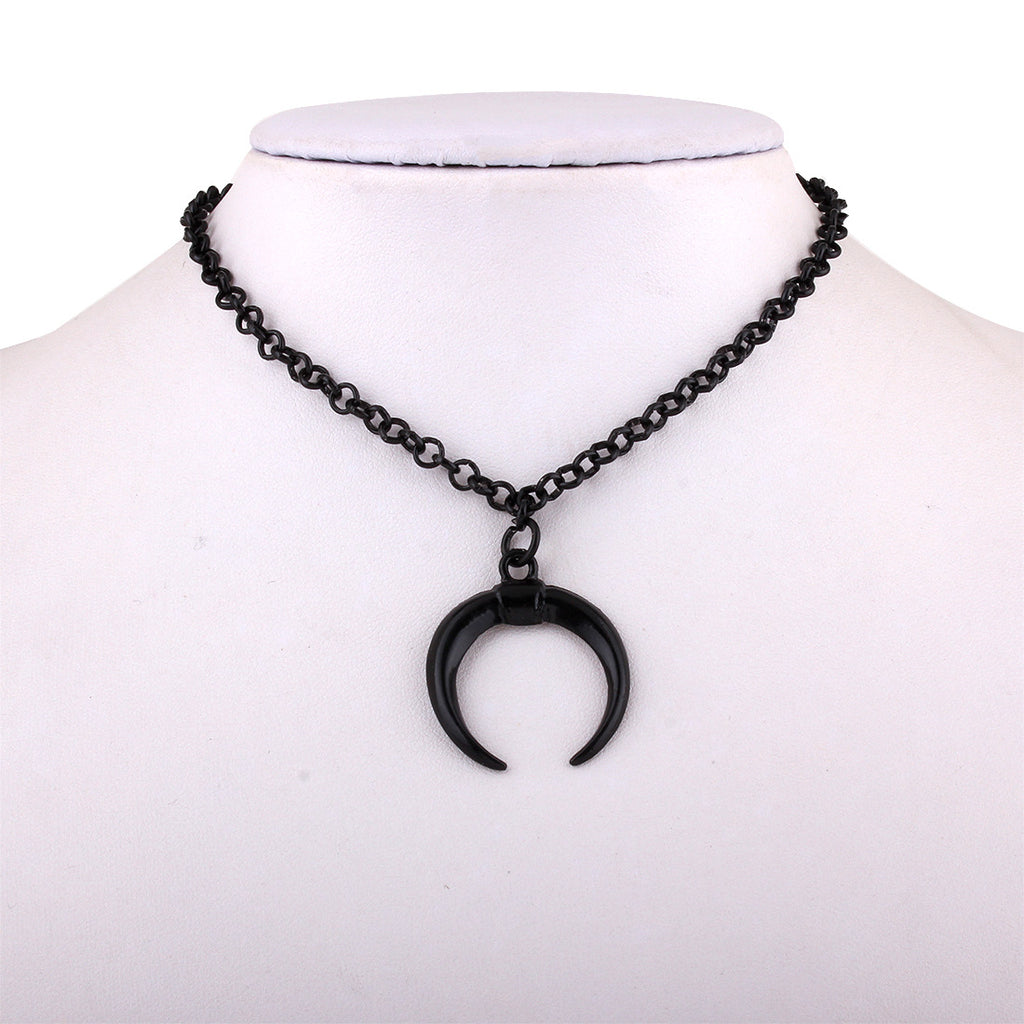 Stylish Crescent Moon Necklace for Everyday Wear
