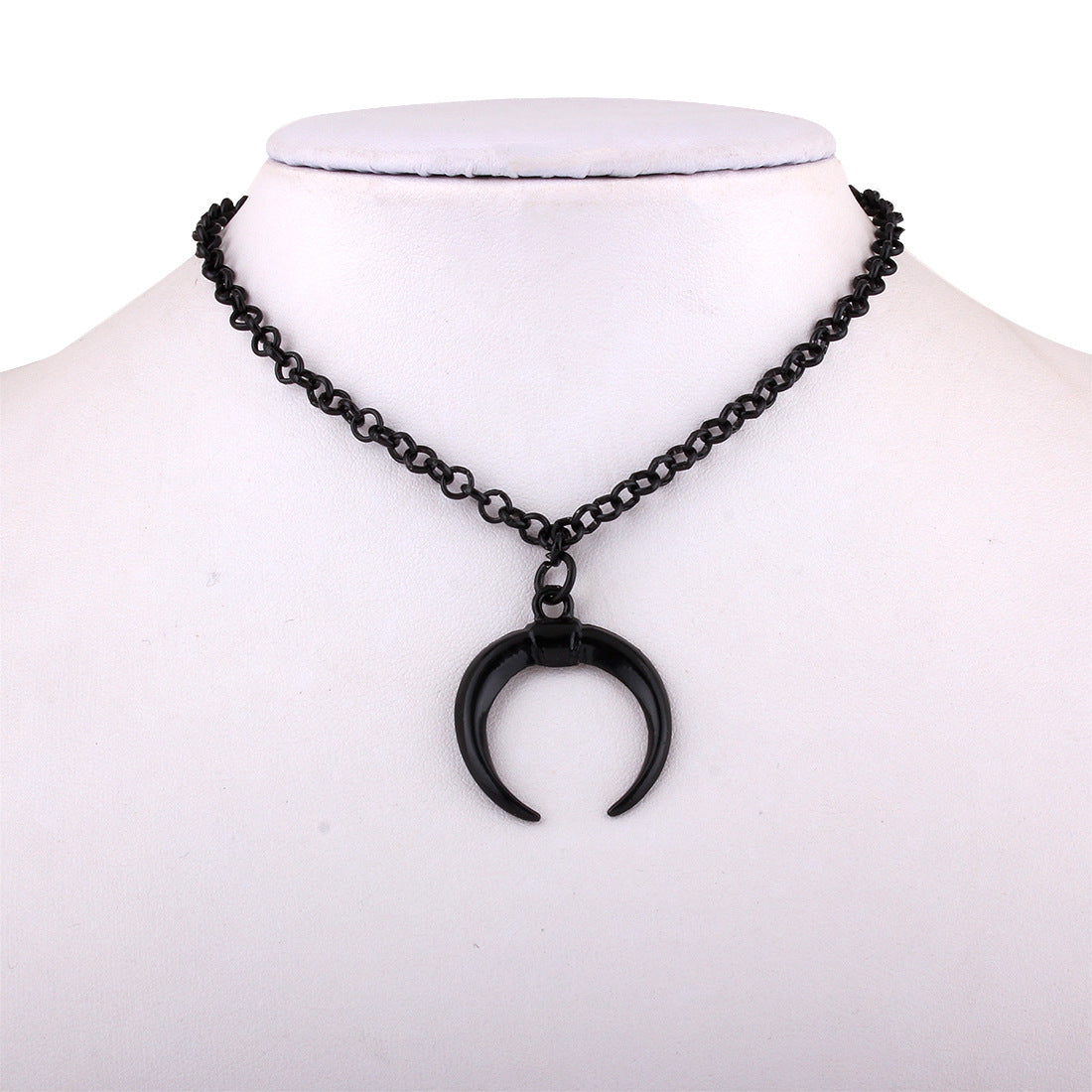 Stylish Crescent Moon Necklace for Everyday Wear