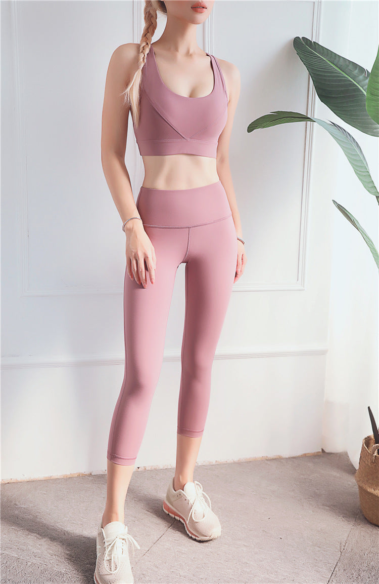 2019 New Women's Sports Bra with Stylish Back Design