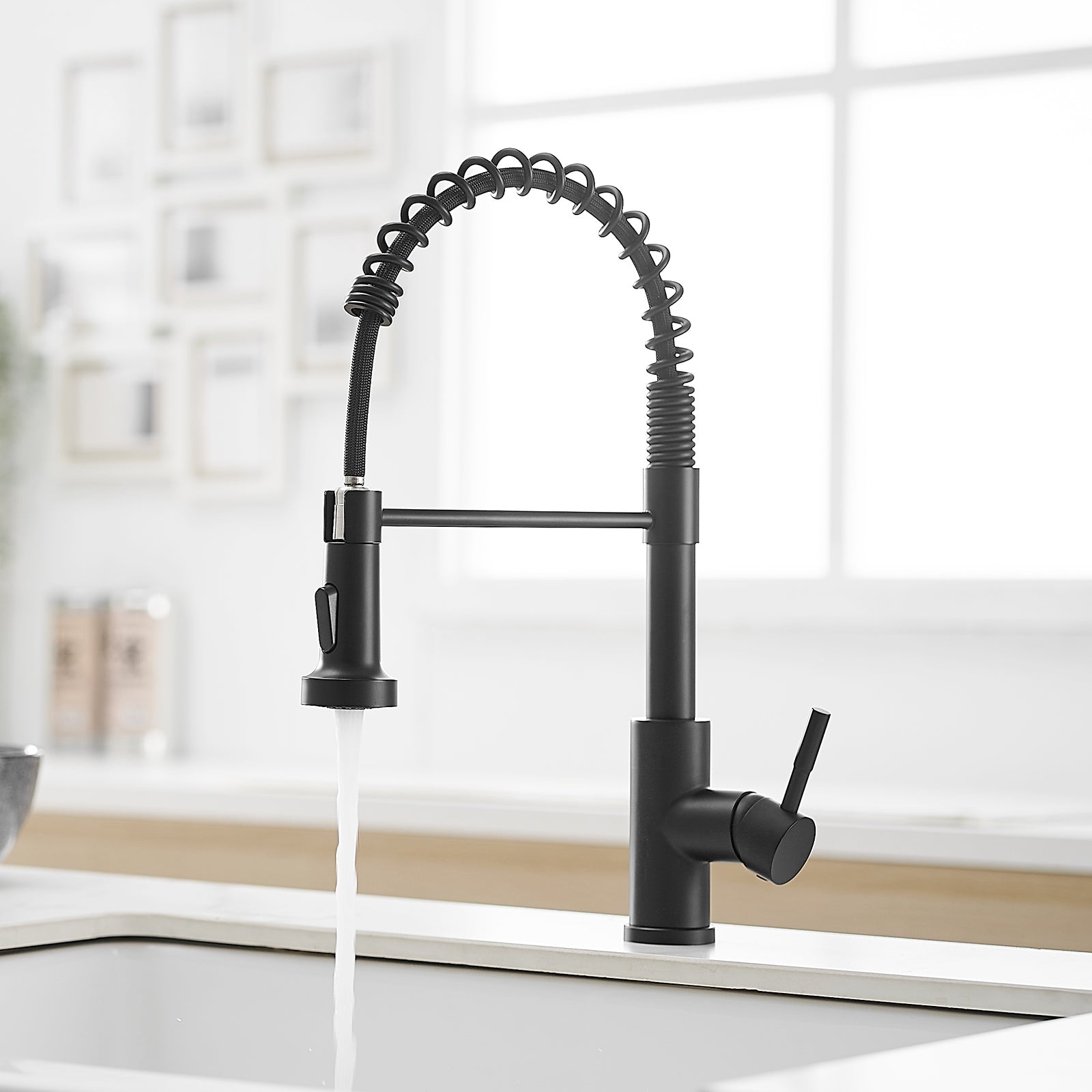 Kitchen Faucet with Pull Down Sprayer Black Stainless Steel Single Handle Pull Out Spring Sink Faucets