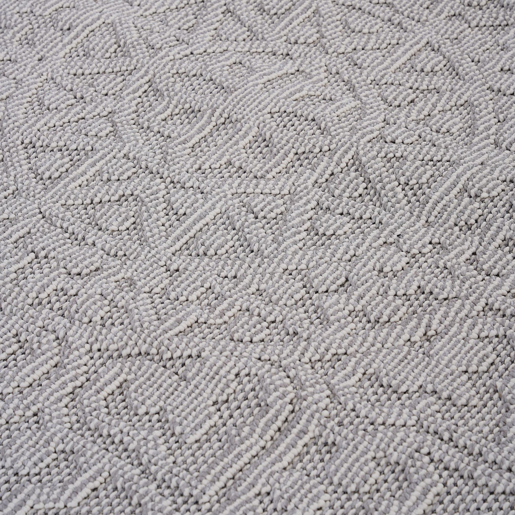 NAAR Guros Collection 2X8 White / Ivory / Medallion Indoor / Outdoor Runner Rug