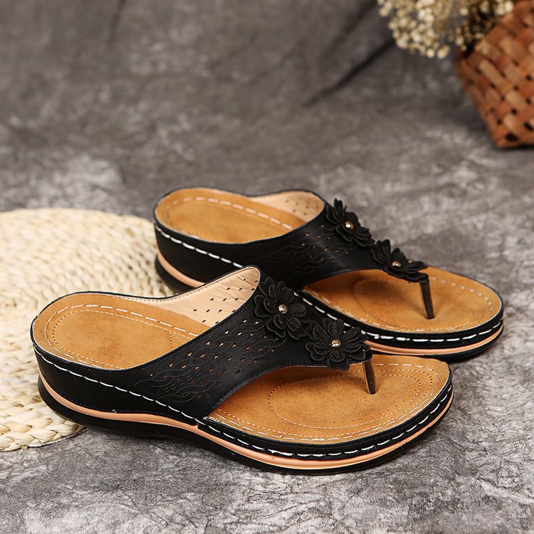 Women's Hollow Platform Sandals - Fashionable Slippers