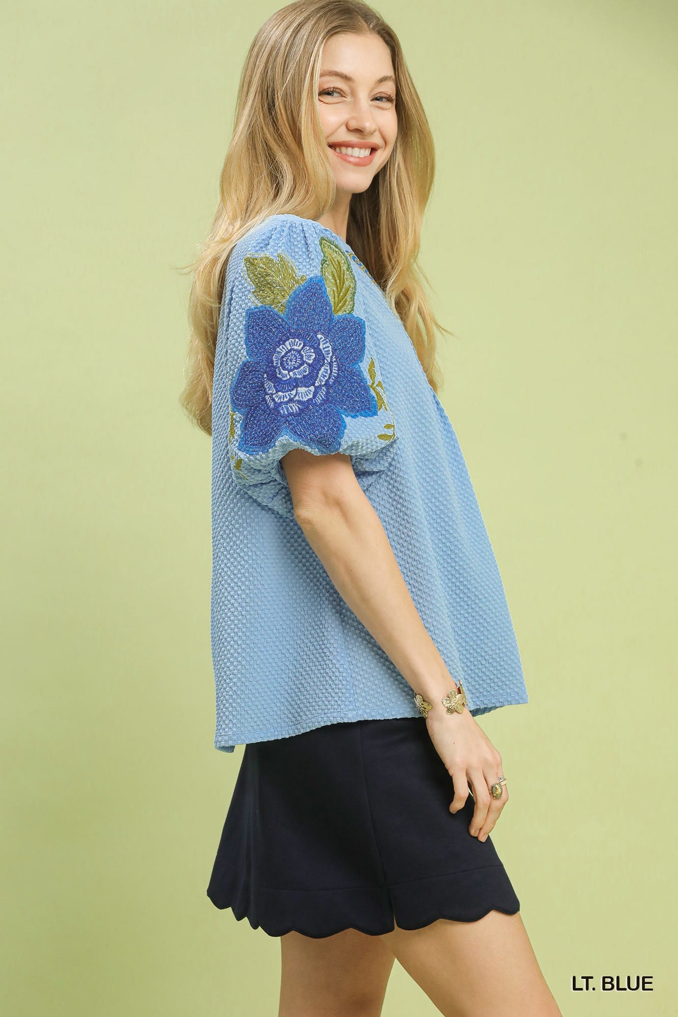 Umgee Textured Jacquard V-Neck Bubble Sleeve Top