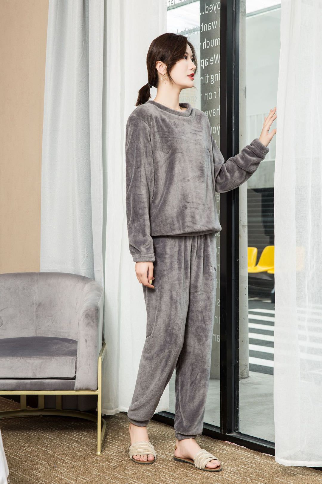 Coral Fleece Women's Cozy Loungewear Set (Loose Fit)
