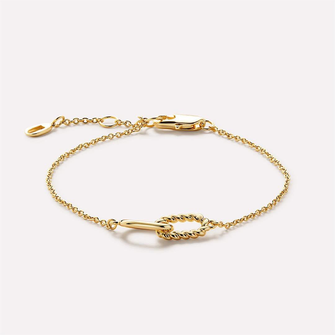 Interlocking Double Ring Pendant Necklace – Elegant Clavicle Chain