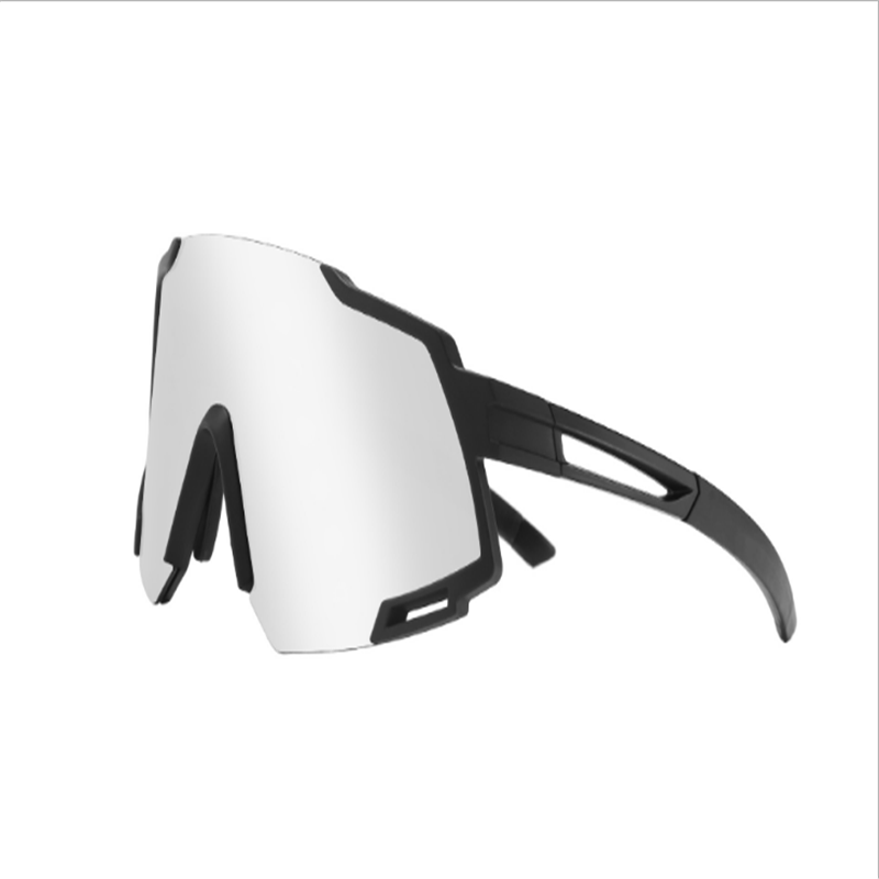 New Sports Sunglasses with UV Protection and Polarized Lenses