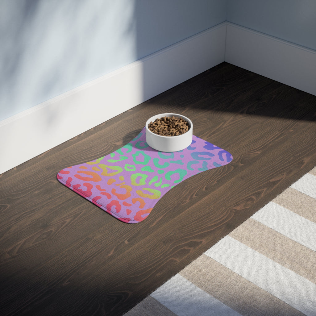 Bespattered Facade Bright Leopard Pet Feeding Mats (3 Shapes)