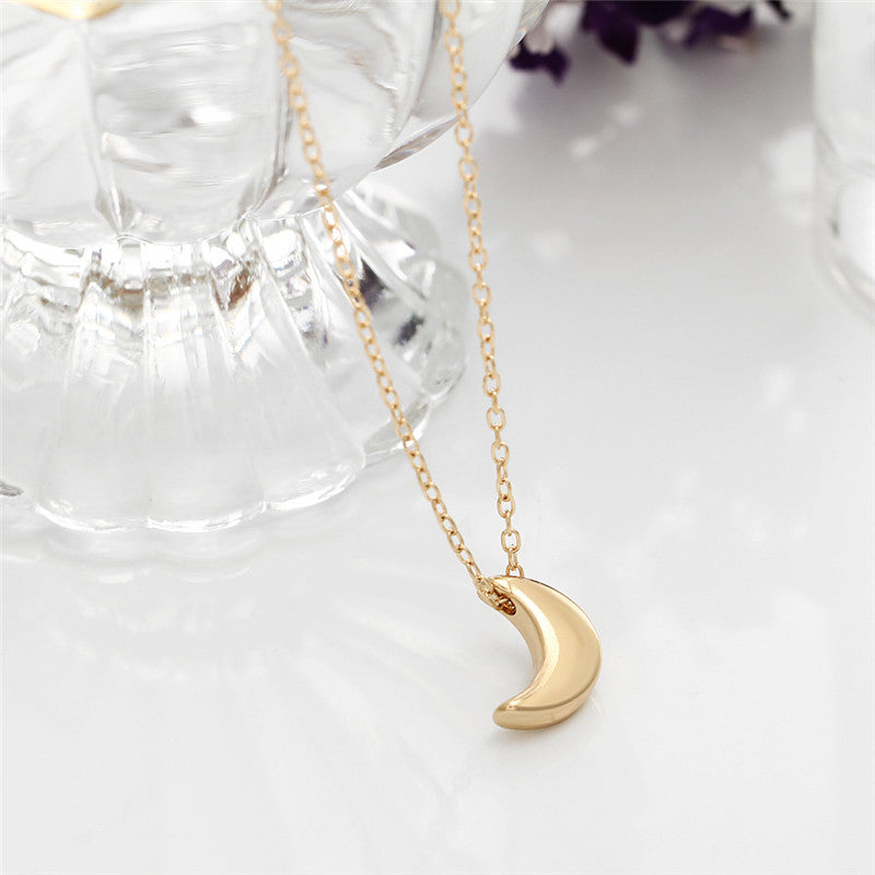 Trendy Moon and Crescent Pendant Short Necklace