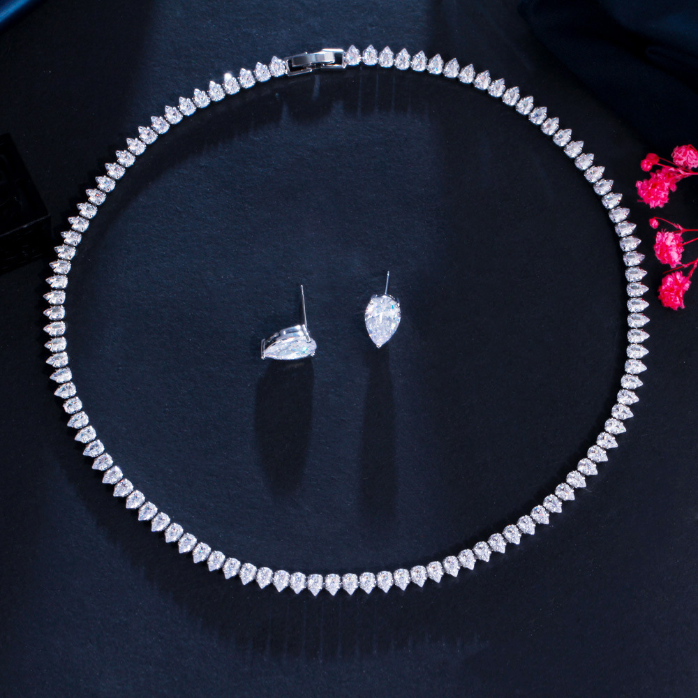 Women's Zircon Clavicle Chain Jewelry Set