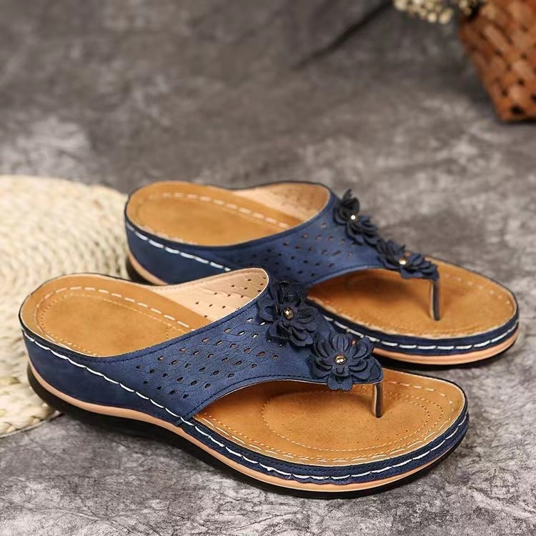 Women's Hollow Platform Sandals - Fashionable Slippers