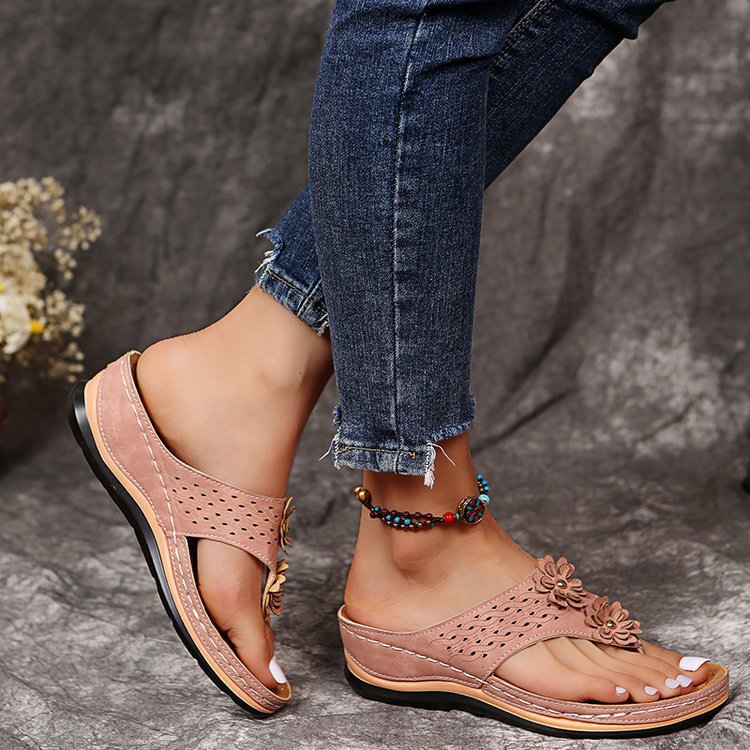 Women's Hollow Platform Sandals - Fashionable Slippers