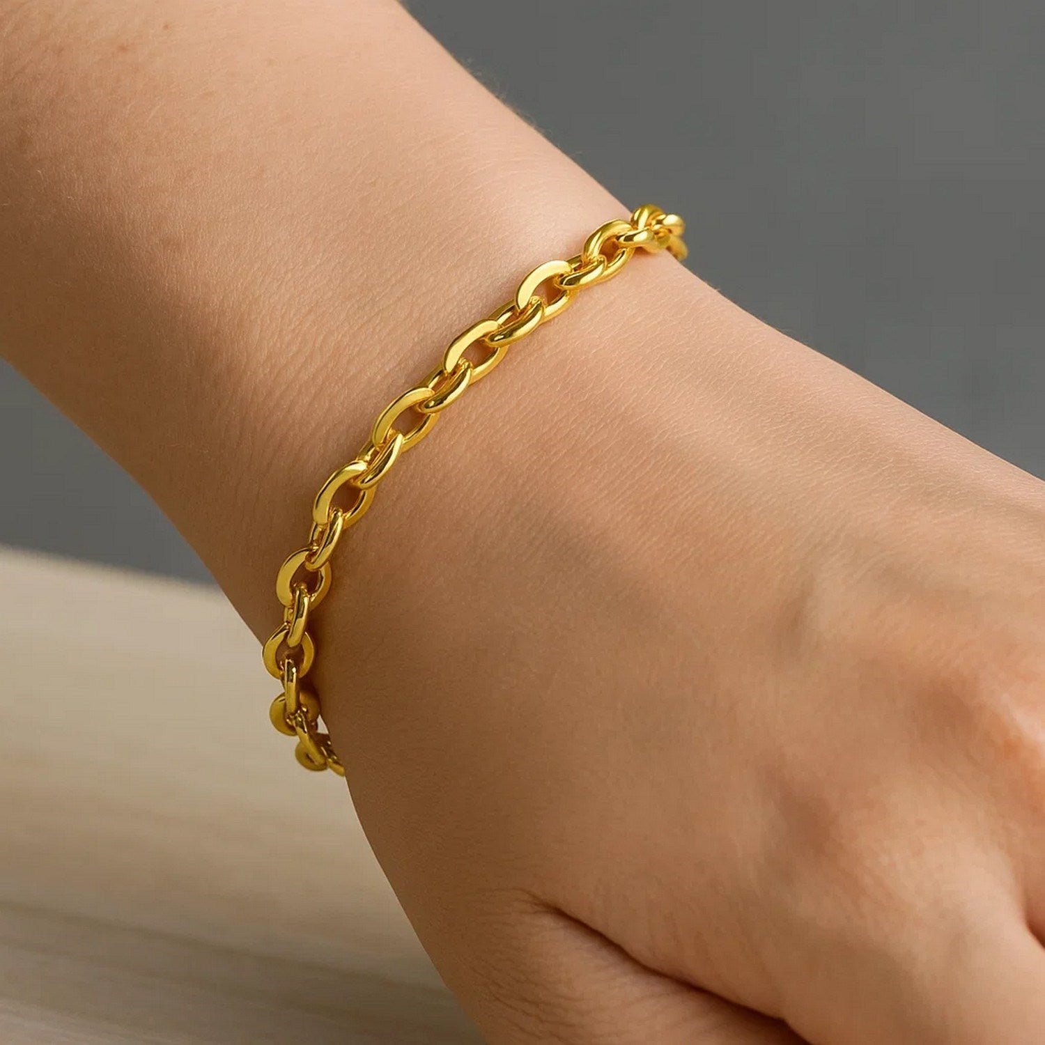 14k Yellow Gold Cable Chain Design Bracelet (0.90 mm)