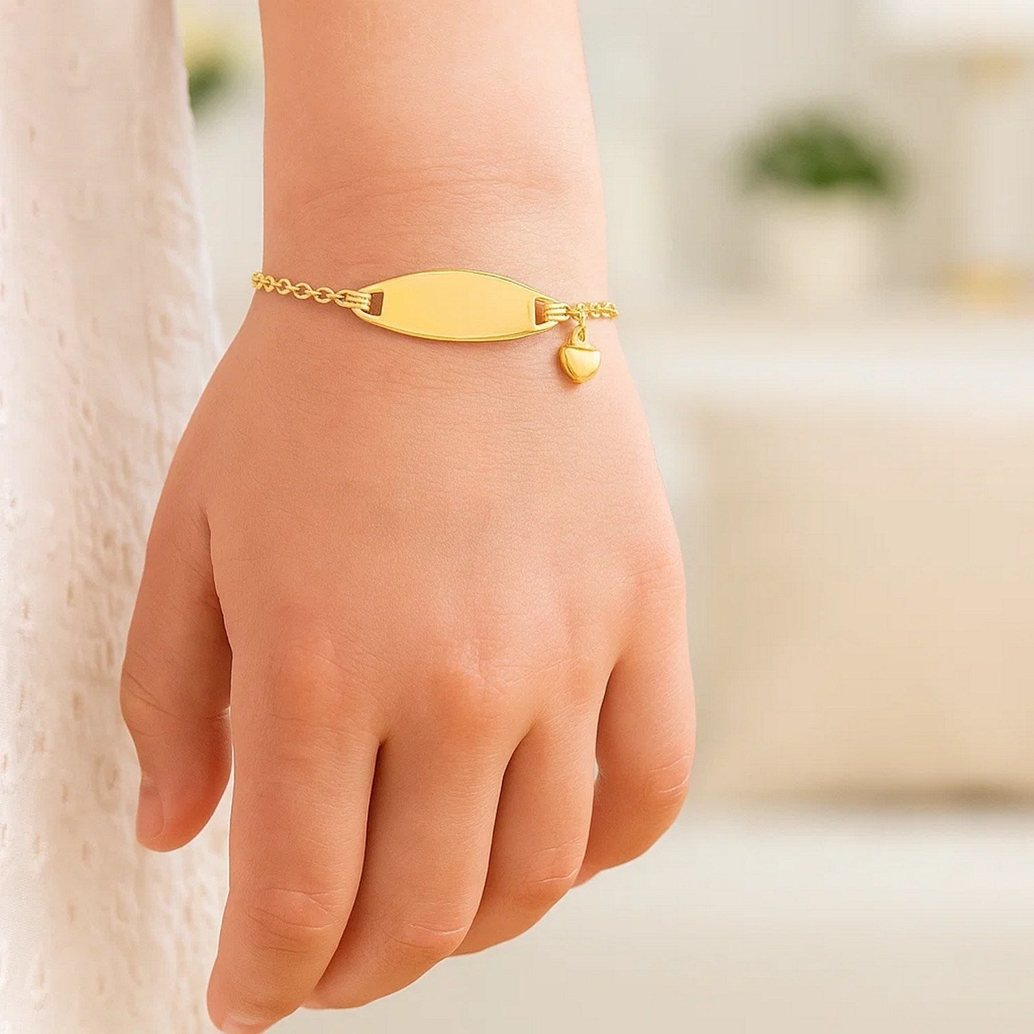 14k Yellow Gold Heart Accented Childrens Cable Chain ID Bracelet (6.35 mm)