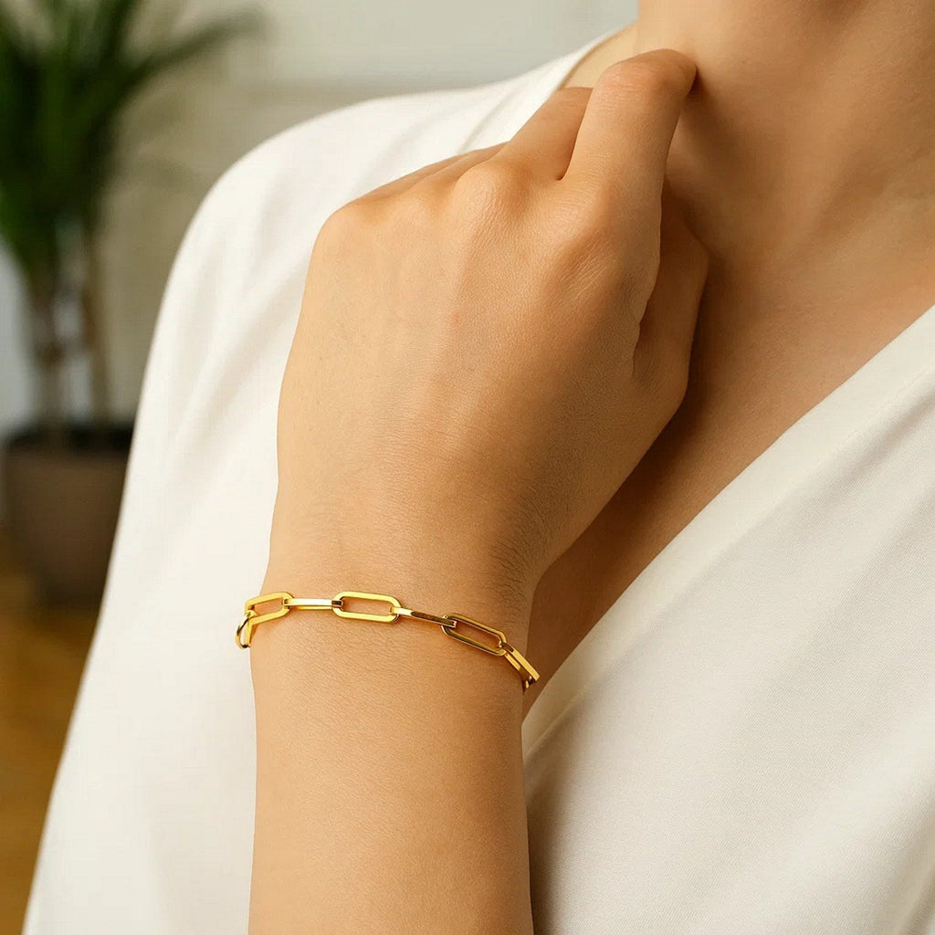 10K Yellow Gold Lite Paperclip Bracelet  (4.20 mm)