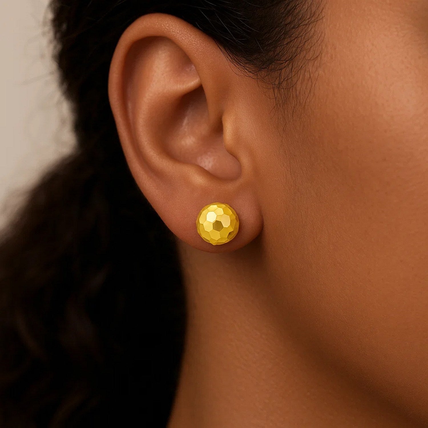 14k Yellow Gold Round Faceted Style Stud Earrings(7mm)