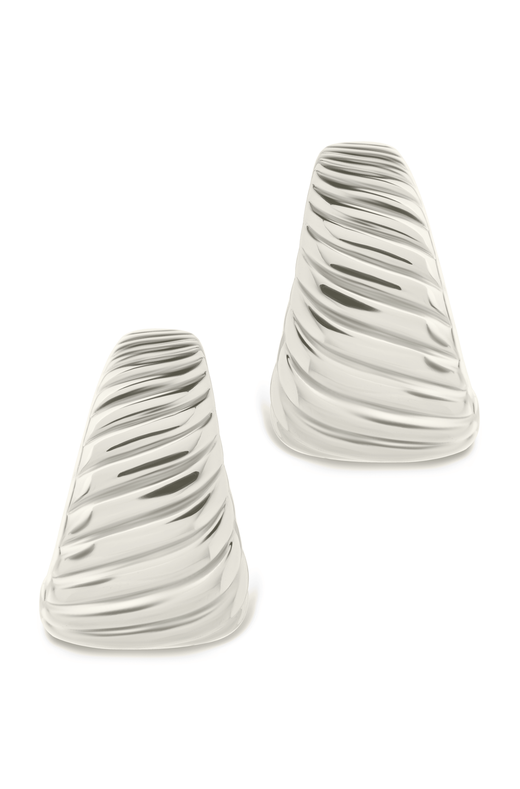 Beth Twisted Croissant Ear Cuff
