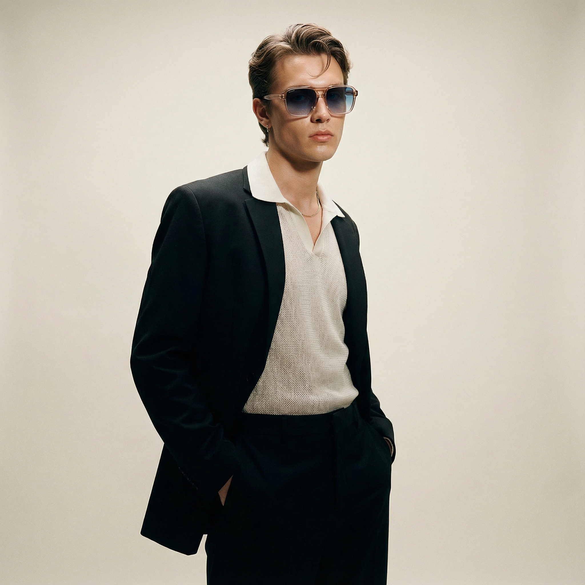 Versailles 56mm Aviator Sunglasses | Champagne