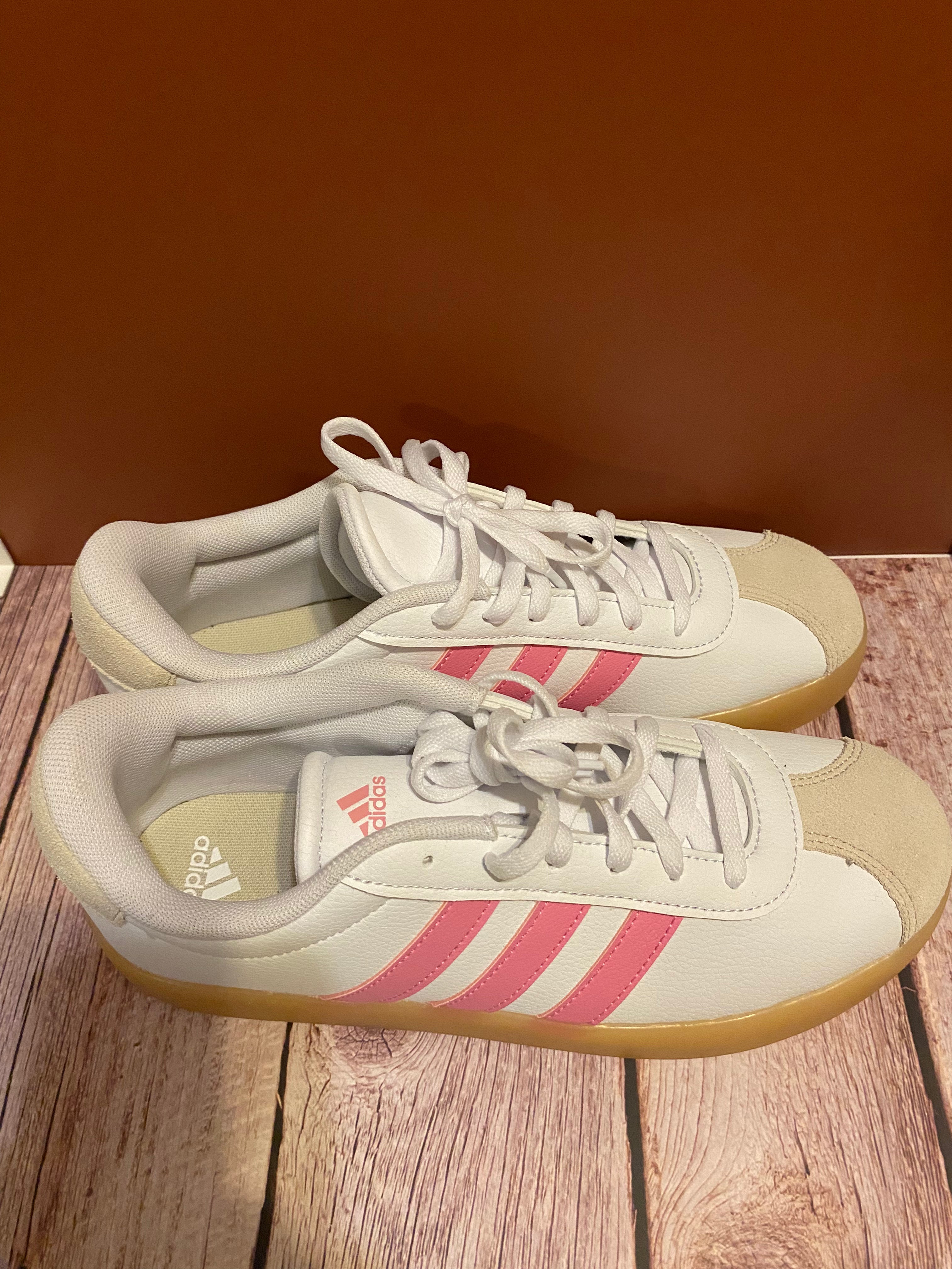 Adidas Women's Sneakers – White with Pink Stripes & Gum Sole