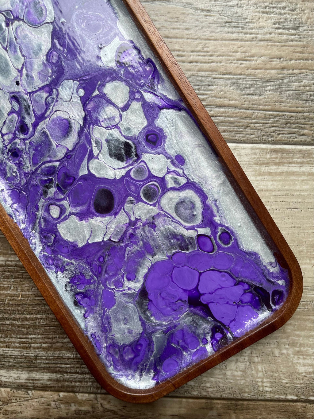 Amethyst Jewel Medium Rectangular Acacia Wood Tray