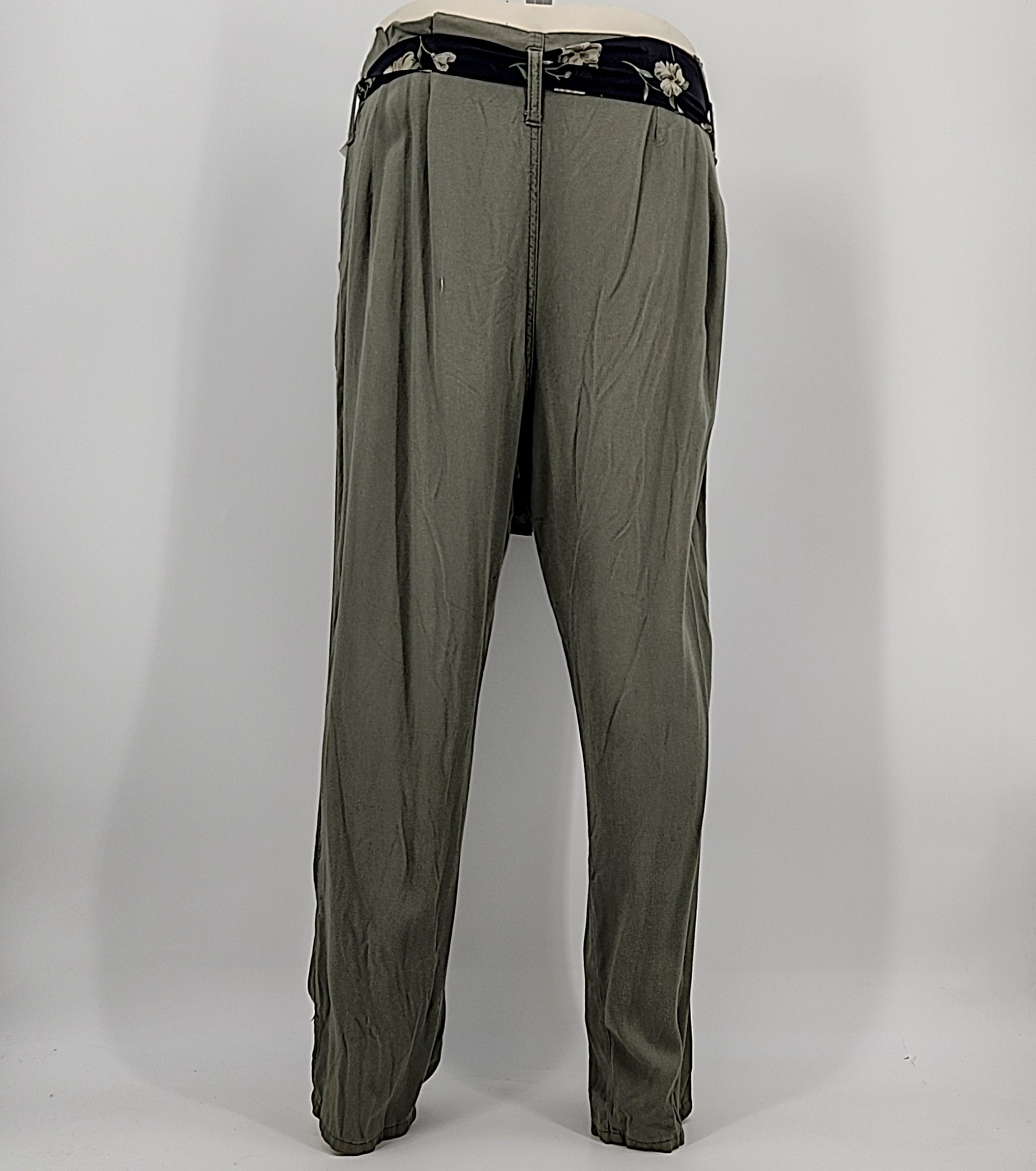 Celebrity Pink Juniors Belted Pants, Size-Large
