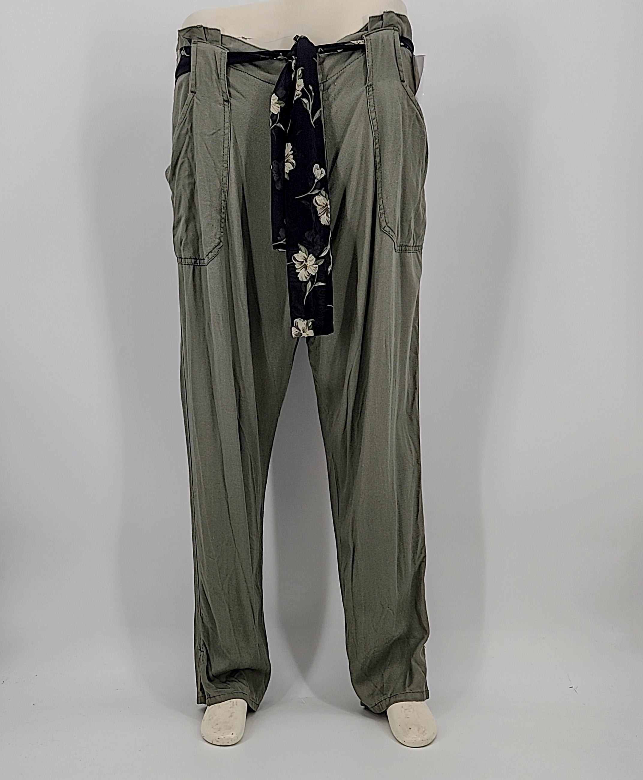 Celebrity Pink Juniors Belted Pants, Size-Large