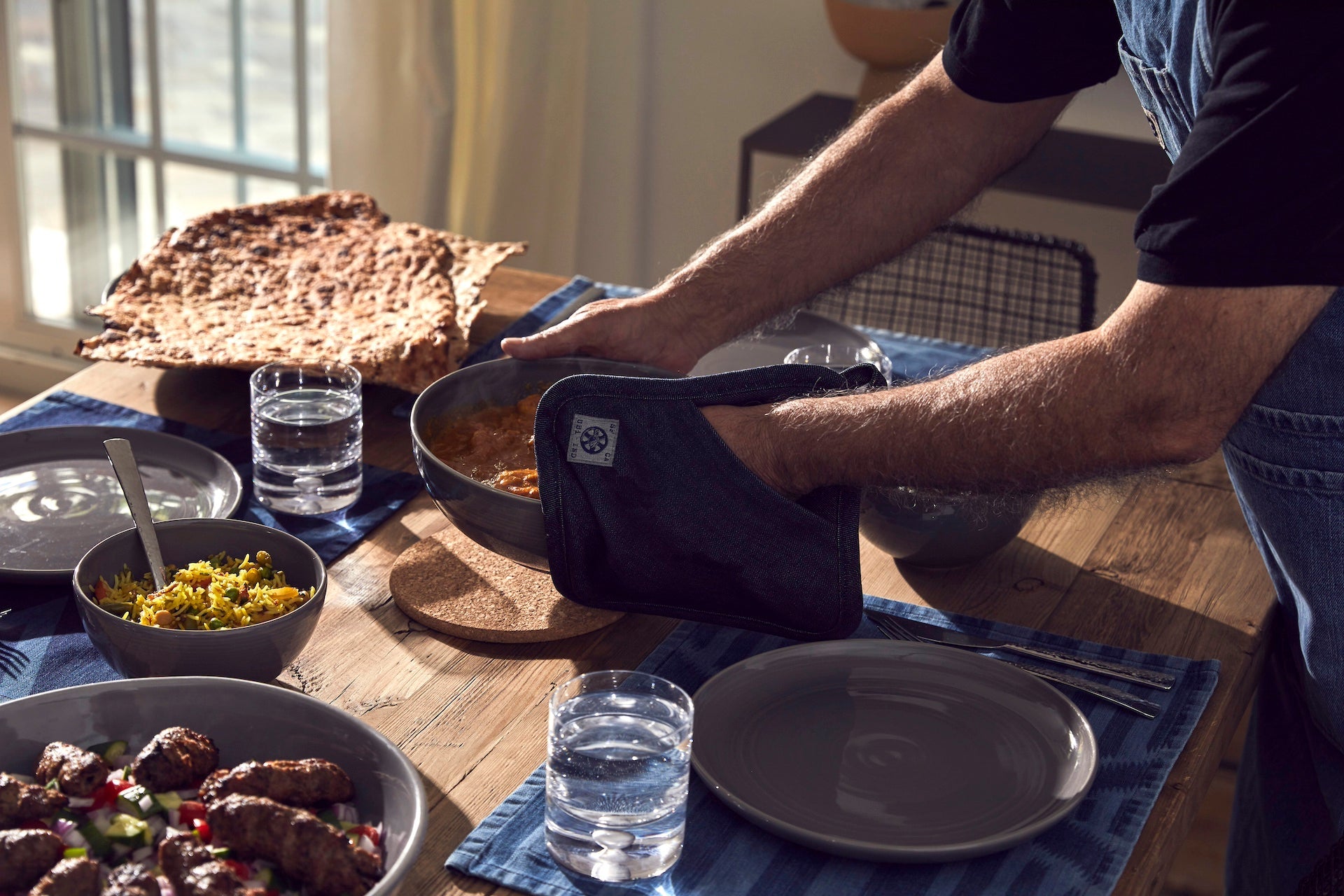 TRIVET / POT HOLDER