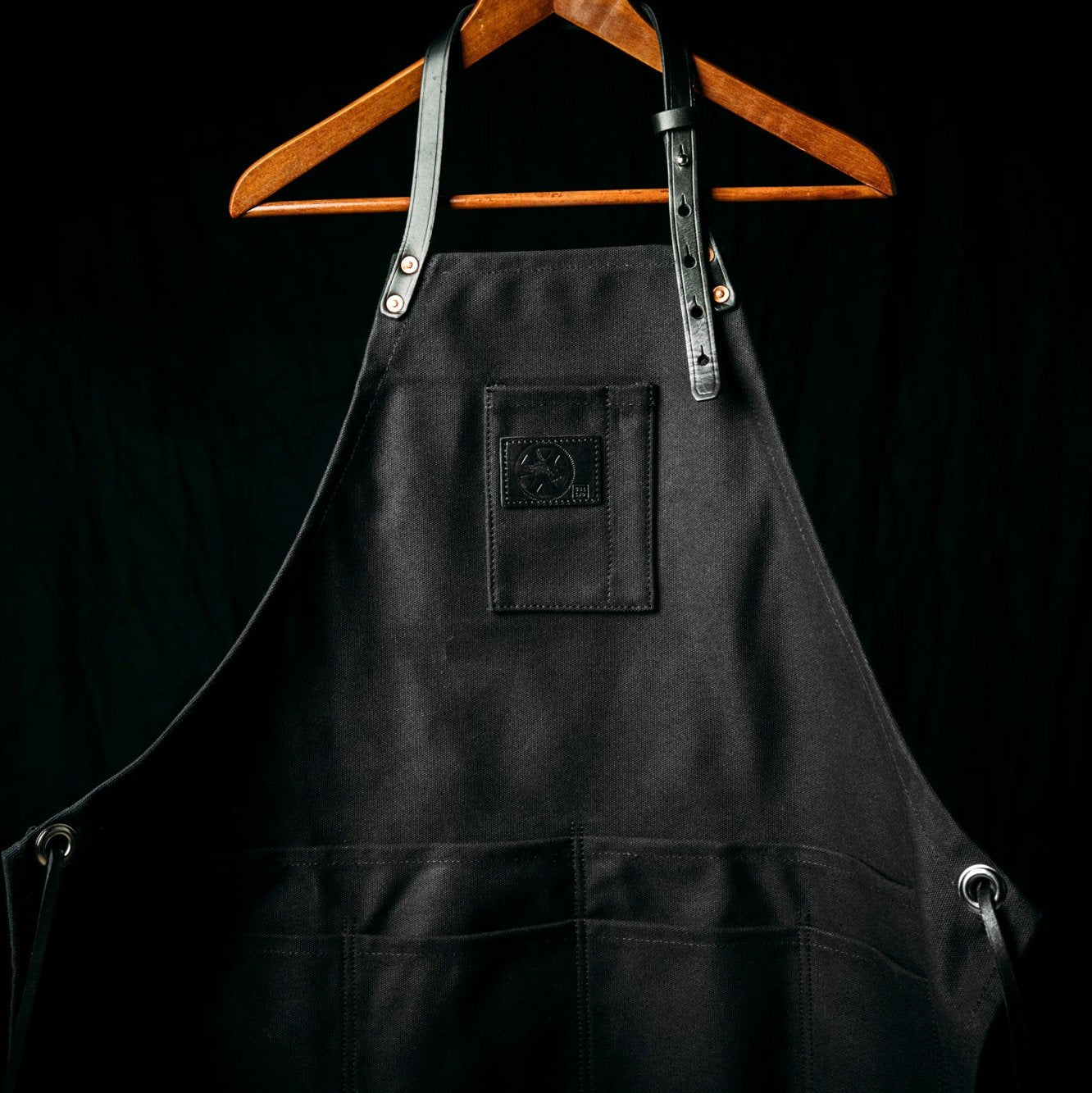 THE PREMIUM APRON
