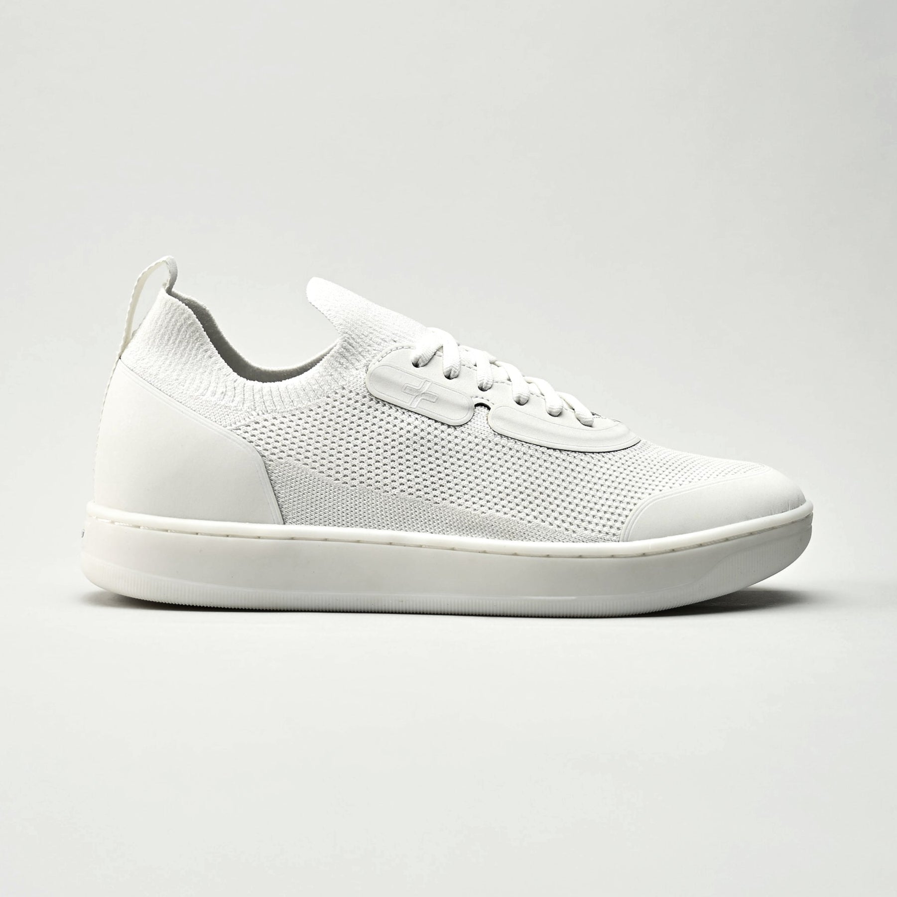 Skiff2 White Out