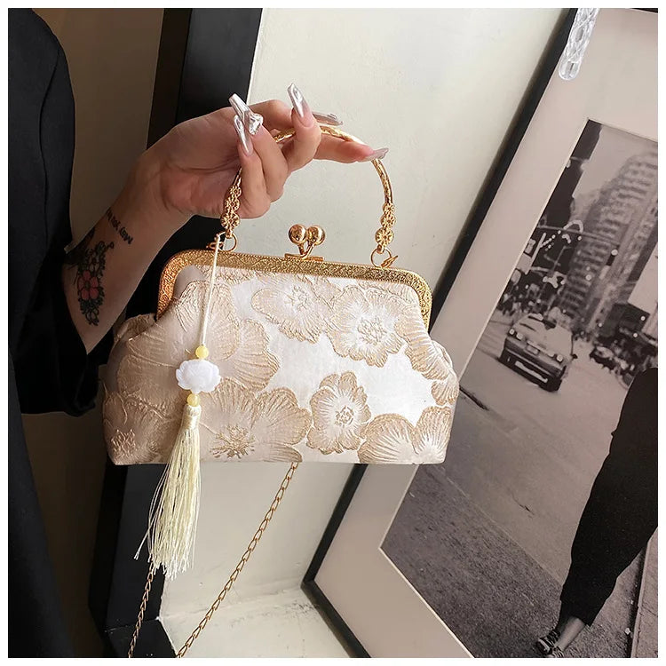 Chinese Style Embroidered Shoulder Bag | Elegant Handbag & Retro Small Square Bag (Wedding Party Luxury Designer Women's Evening Clutch)