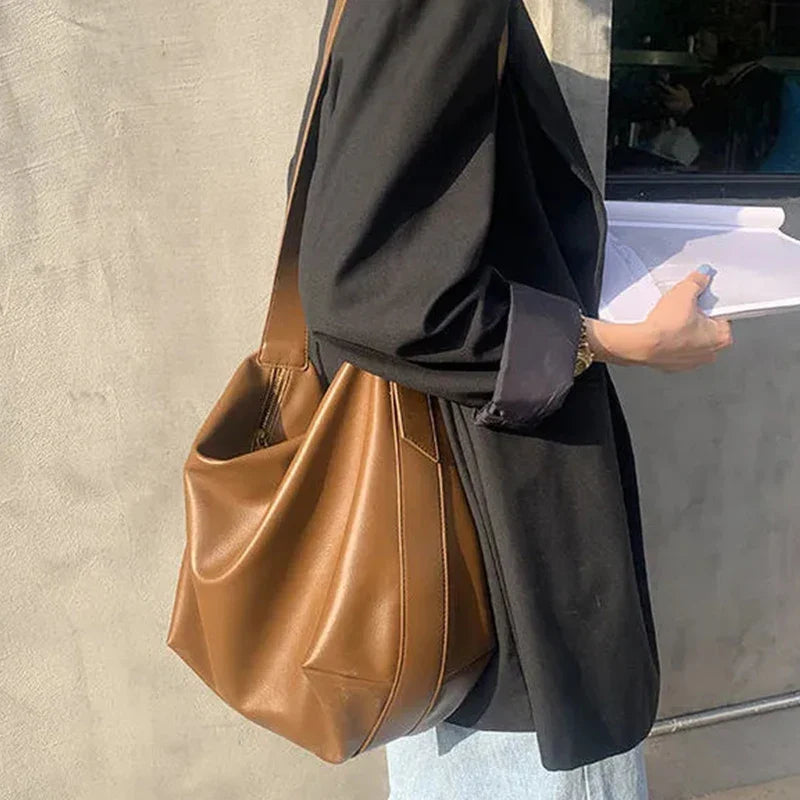 Vintage Big Capacity Shoulder Bag | Soft Leather Crossbody & Armpit Satchel Bag (Casual Portable Handbag Purse - Bolsa)