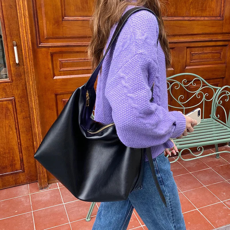 Vintage Big Capacity Shoulder Bag | Soft Leather Crossbody & Armpit Satchel Bag (Casual Portable Handbag Purse - Bolsa)