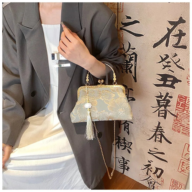 Chinese Style Embroidered Shoulder Bag | Elegant Handbag & Retro Small Square Bag (Wedding Party Luxury Designer Women's Evening Clutch)
