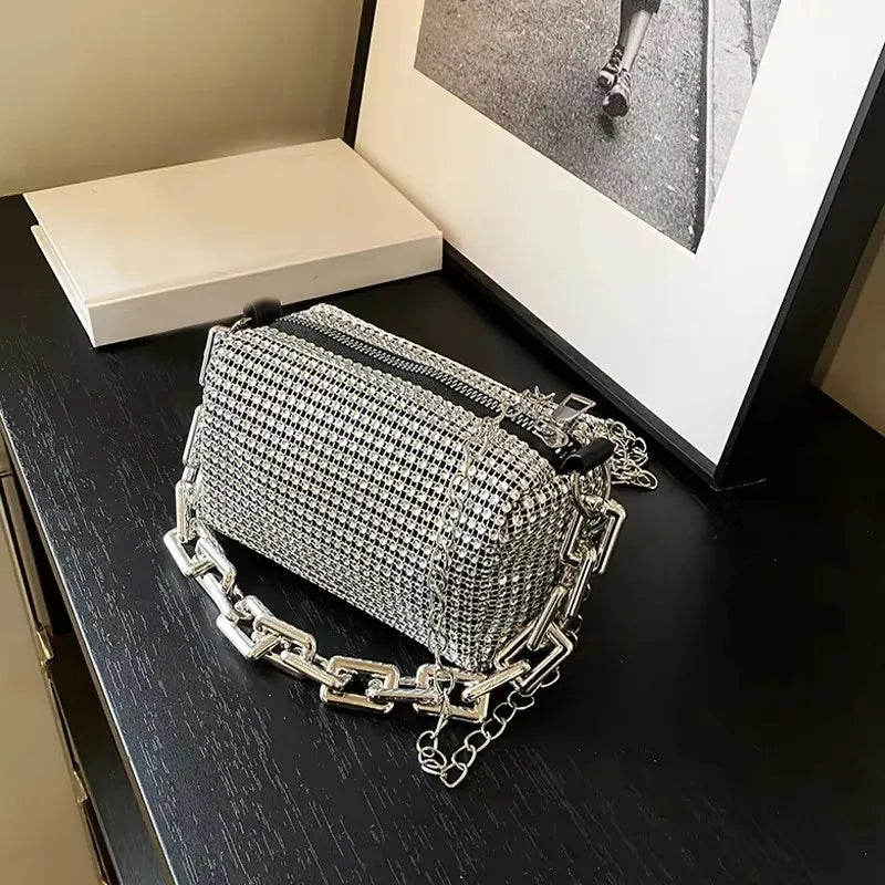 Luxury Women's Horseshoe Bucket Bag | New High Quality PU Leather One Shoulder Handbag (Exquisite Rivet & Chain Design)