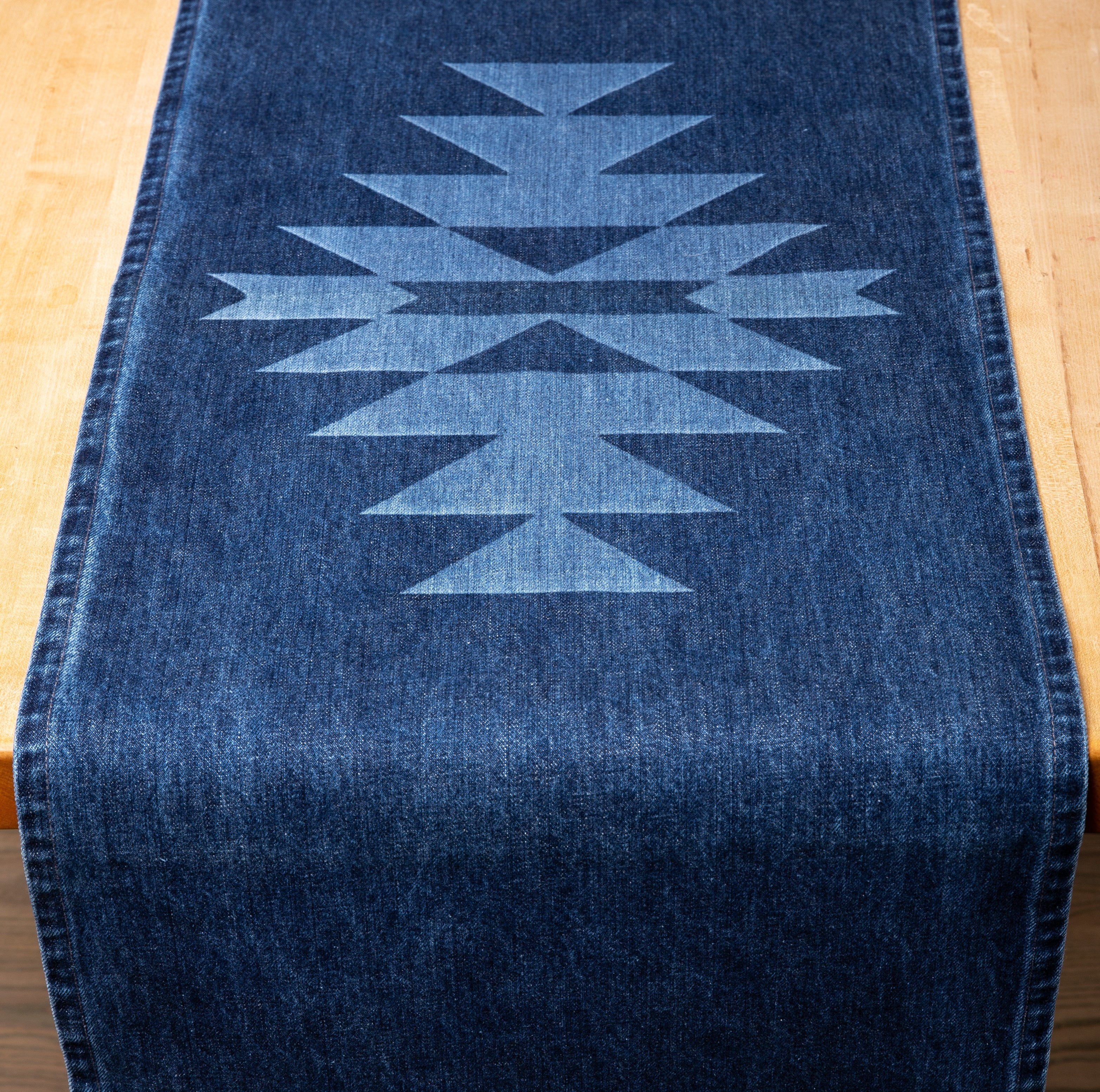 TABLE RUNNER - STAR MEDIUM / 55"