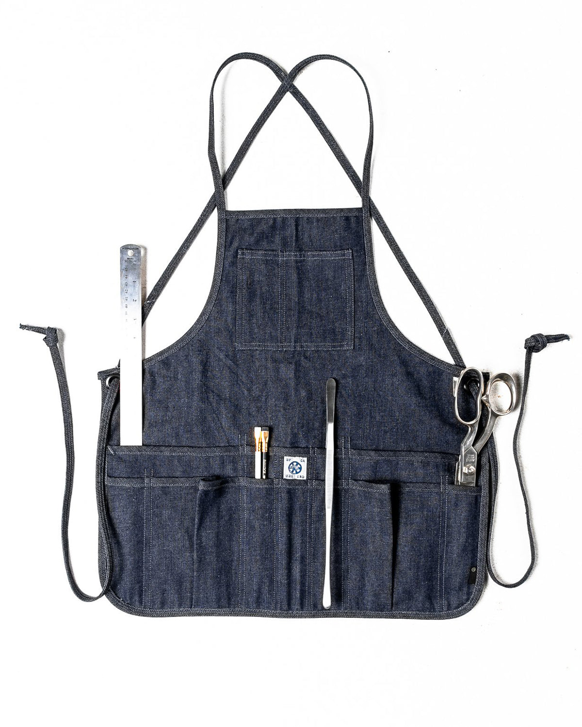 THE MID-LENGTH APRON