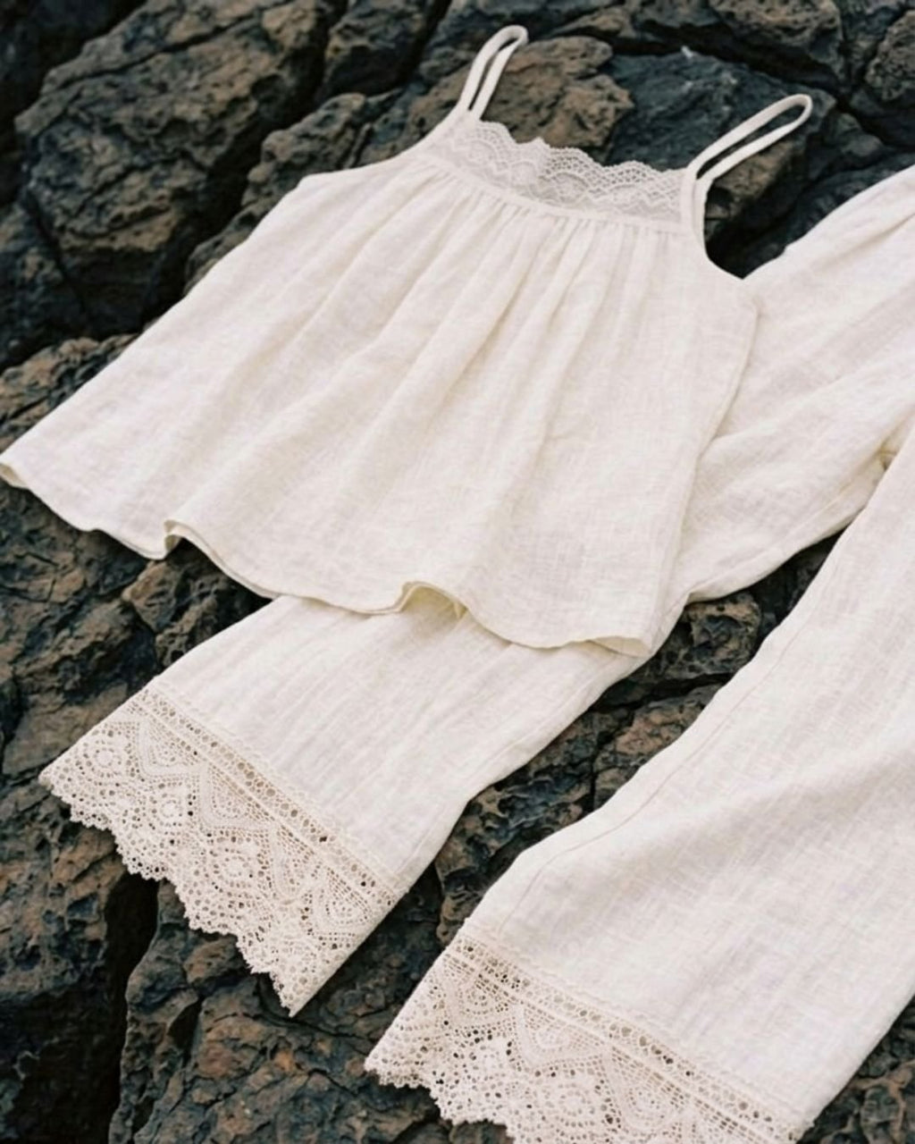 Amie Lace Collar Satin Lightweight Pajama Set / White