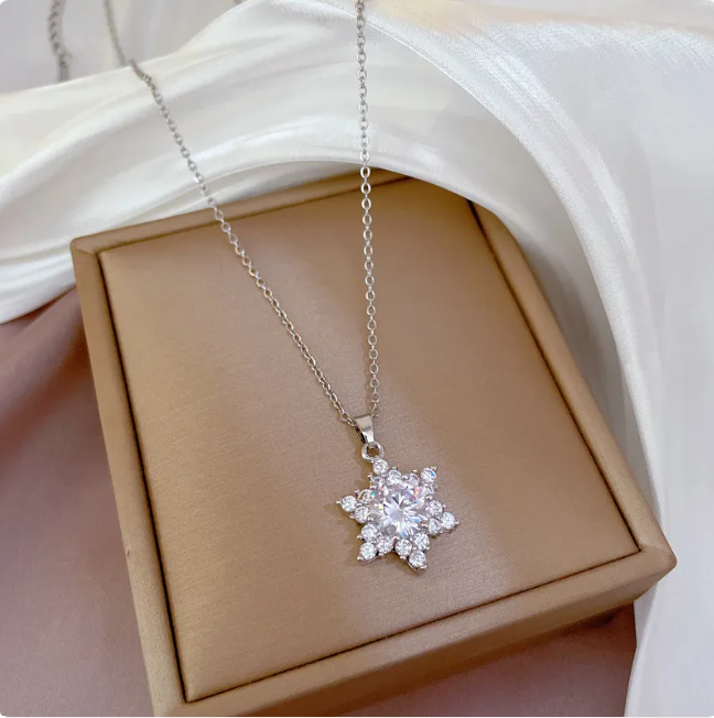 Snowflake Zircon Pendant Titanium Steel Women's Clavicle Necklace