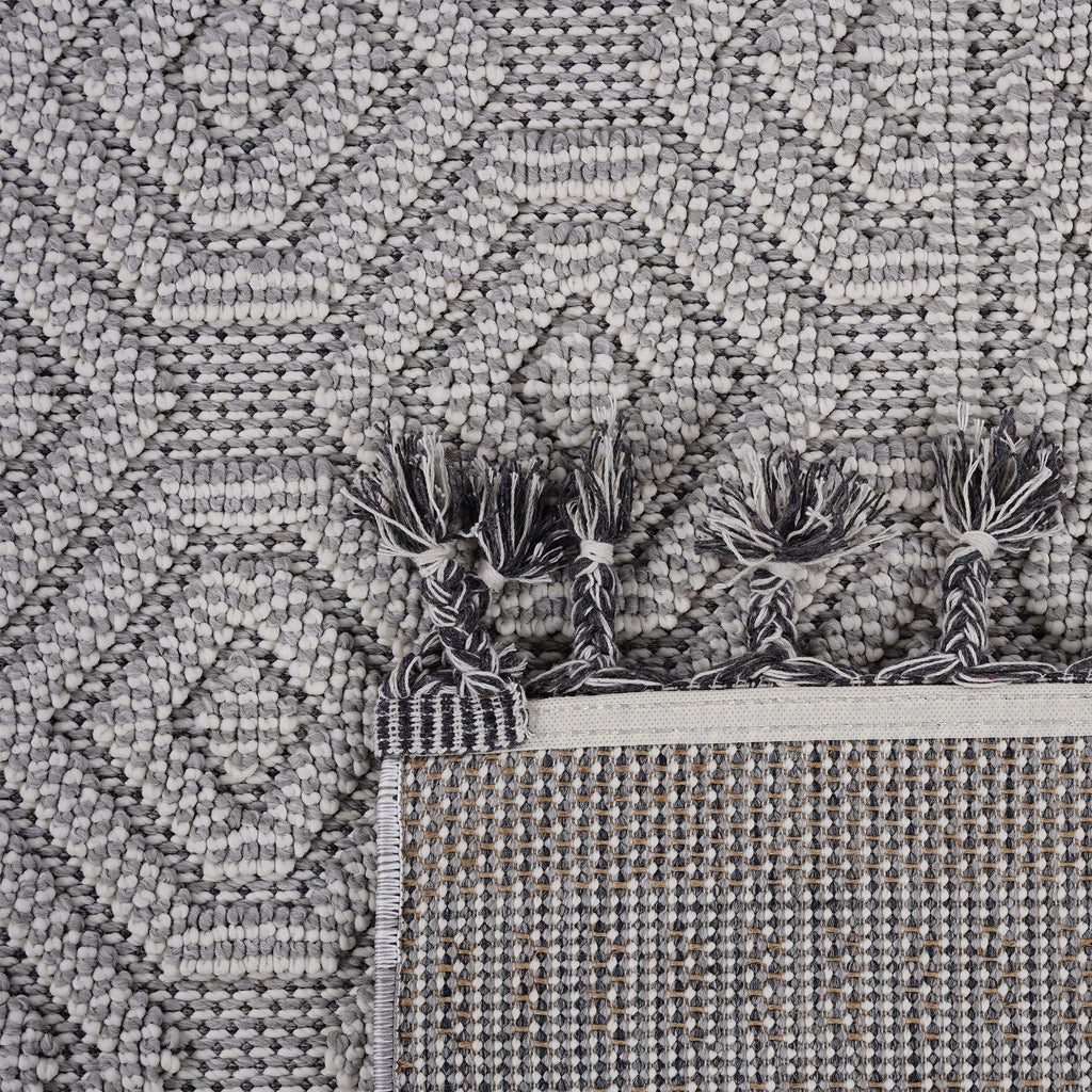 NAAR Guros Collection 4X6 White / Geometric Indoor / Outdoor Area Rug